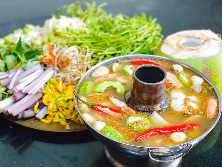 Mâm Cơm Miền Tây: 30+ Thực Đơn Hàng Ngày Chuẩn Vị Dân Dã 5 Lẩu mắm miền Tây